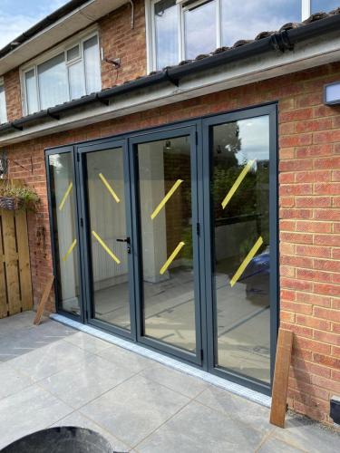 Bi-folding door 3